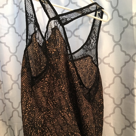 Torrid Lace strap tank top size 2 - Picture 2 of 2